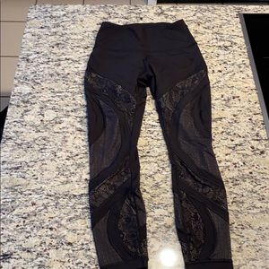 Lulu lemon lace capris